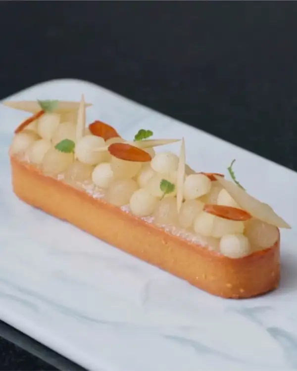#16 Pear and Almond Tart Assembly