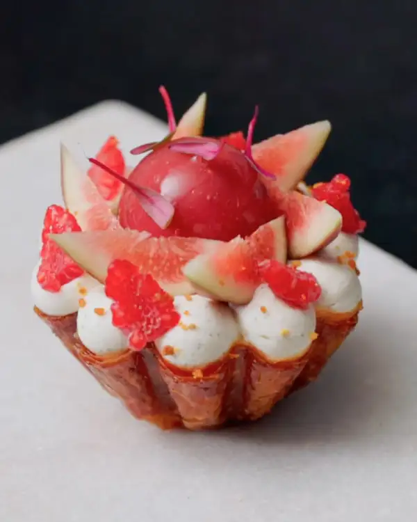 #20 Fig, Raspberry, and Honey Tart Assembly