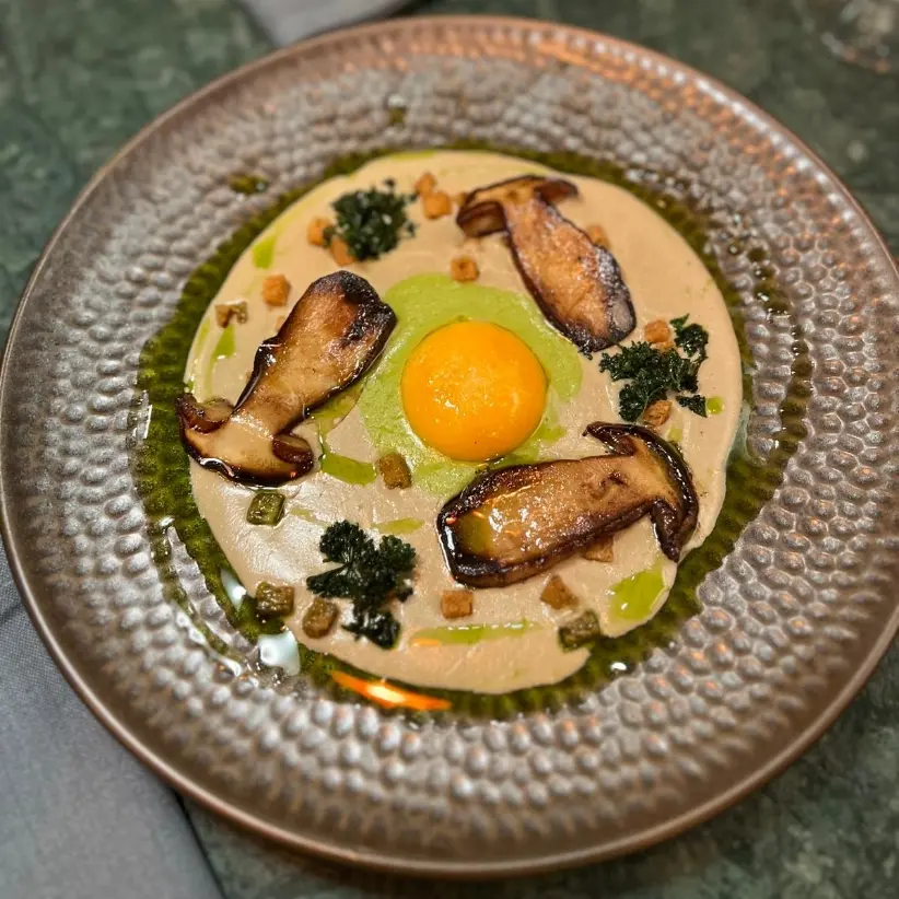 creation thumb for Chestnut champignon velouté