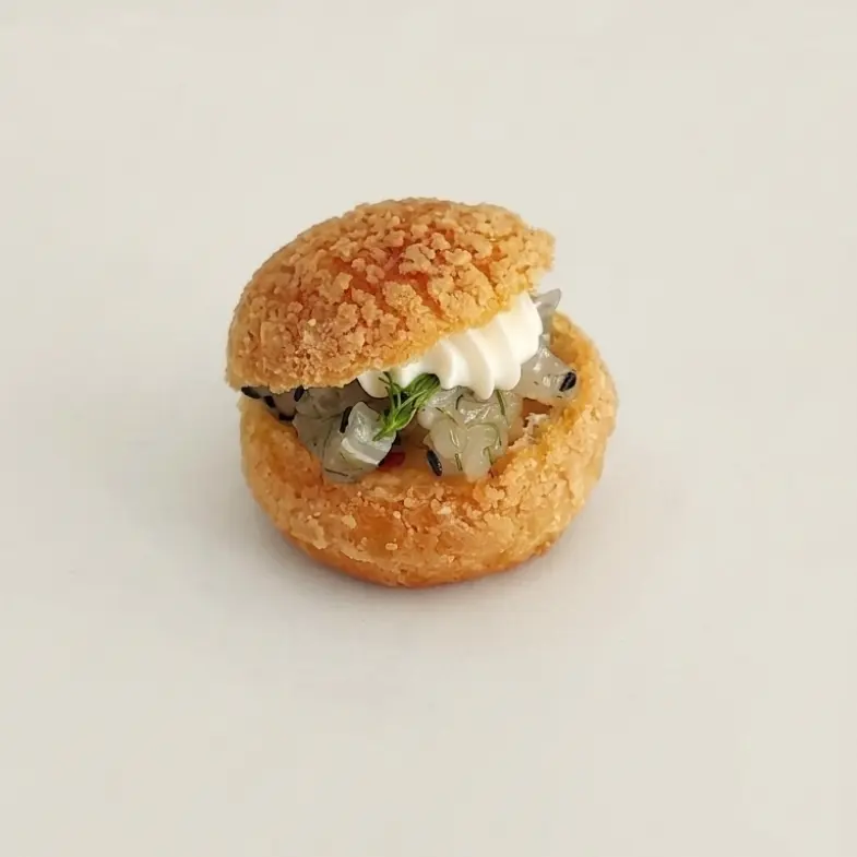 creation thumb for Sea-scented Bignè Craquelin : Ombrina, peach and yogurt