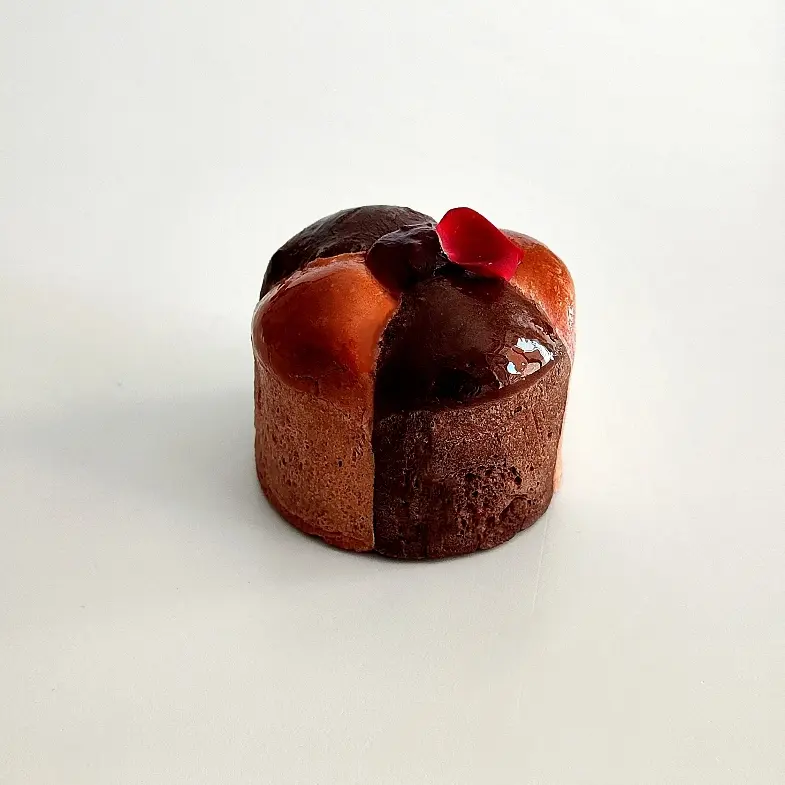 creation thumb for Brioche Bicolore Betterave et Cacao