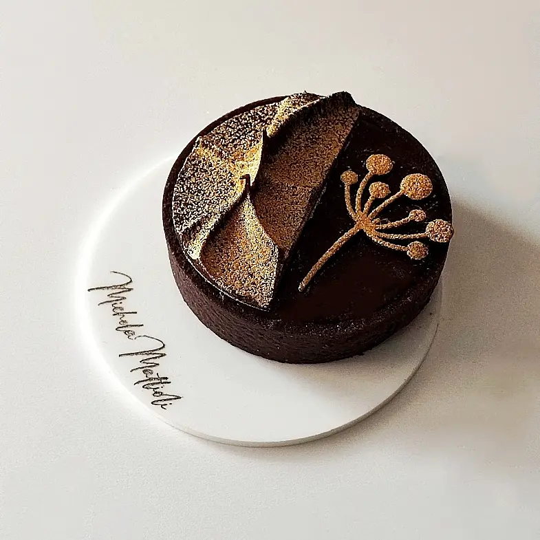 creation thumb for Tartlet: dark chocolate ganache, caramel and miso