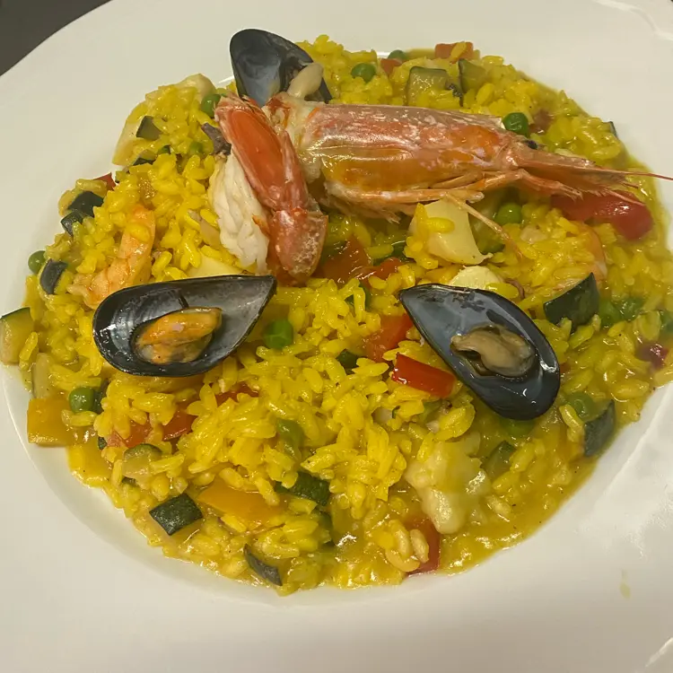 creation thumb for Paella mit Meeresfrüchten