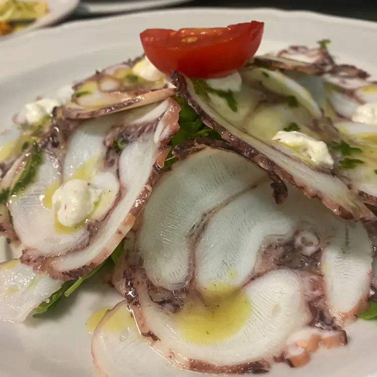 creation thumb for Carpaccio di Polpo con Citronette und Burrata mit Rosa Pfeffer