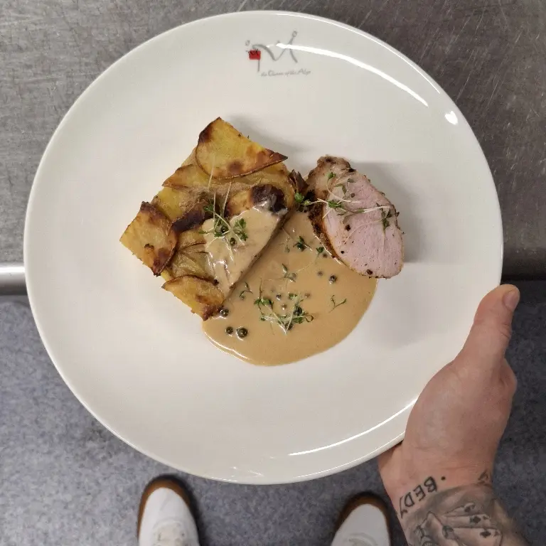 creation thumb for Kartoffelgratin | Pfeffersauce | Schweine