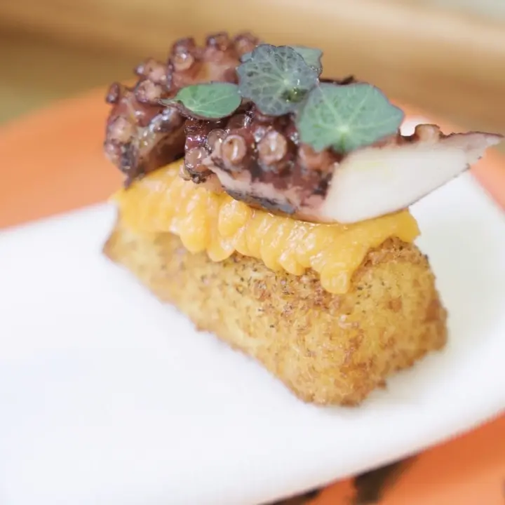 creation thumb for Croqueta de patata y pulpo crujiente