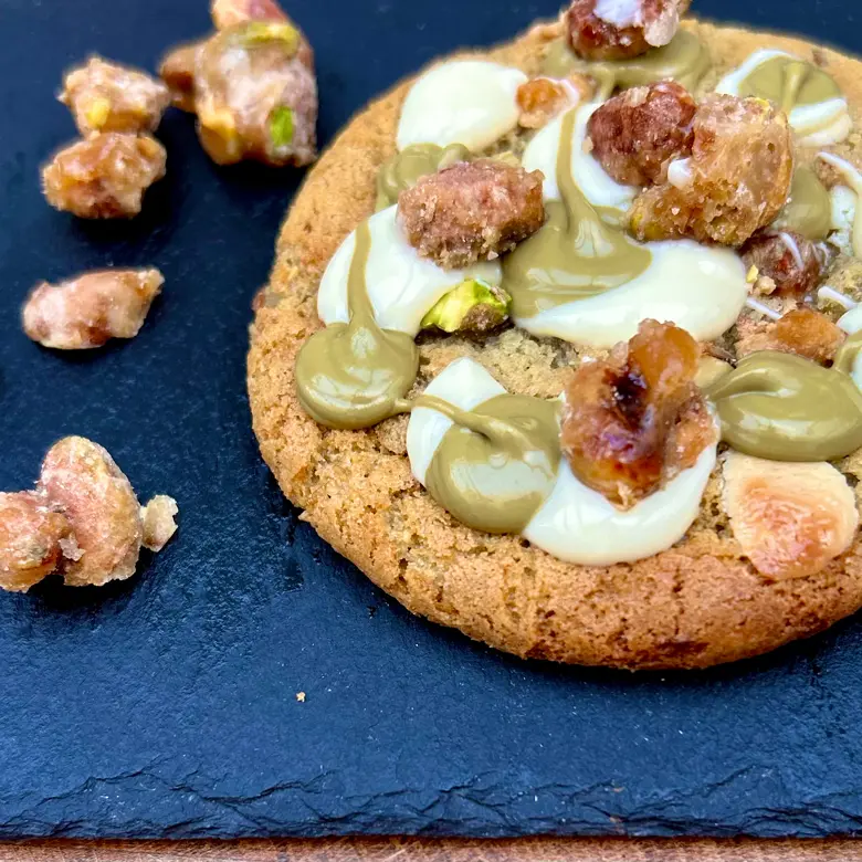 creation thumb for Pistachio praline and cranberry cookies
