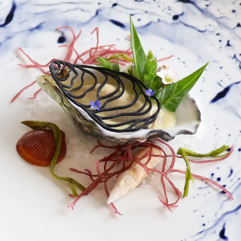 creation thumb for Poached Gillardeau oyster with potato-oyster espuma