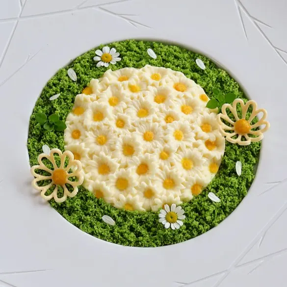 creation thumb for Chamomile Panna Cotta - Mint Dessert