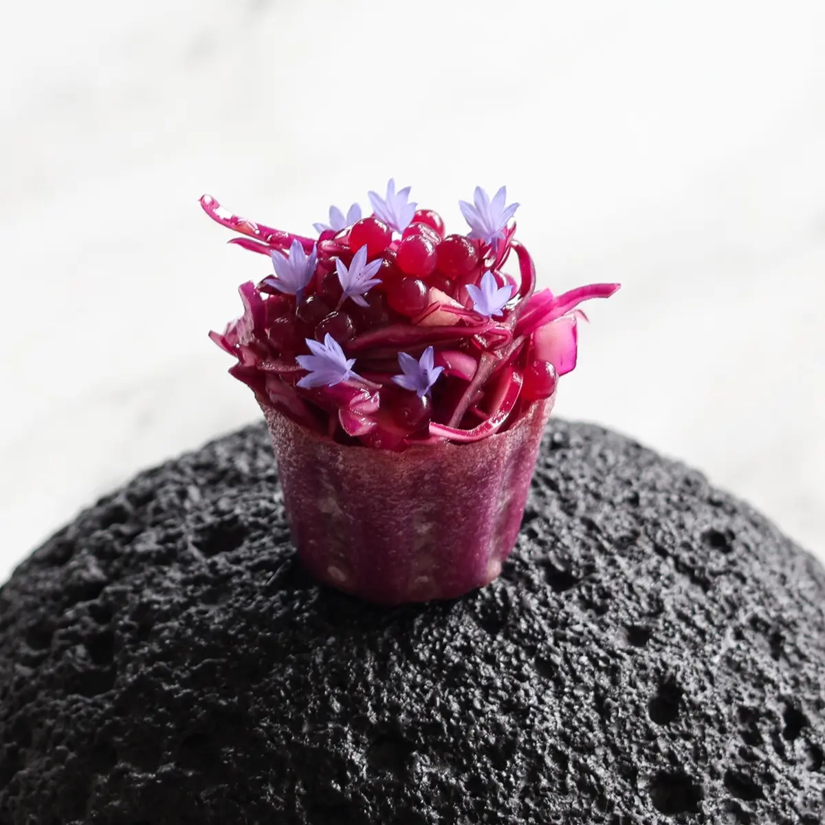 creation thumb for Red cabbage pie-tee/fermented cabbage caviar/smoked trout