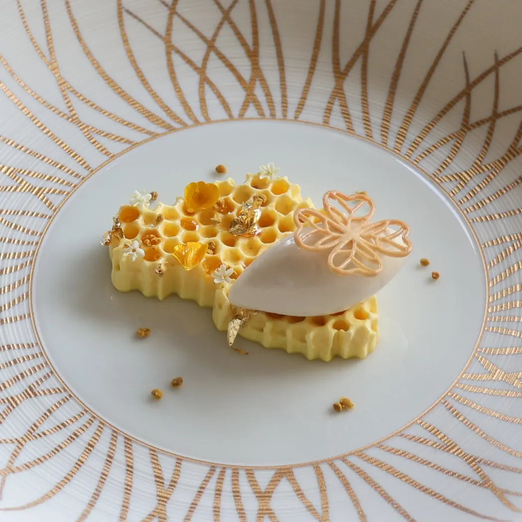 creation thumb for Saffron-honey- chocolate Panna Cotta /Banana Miso Sorbet 🍯