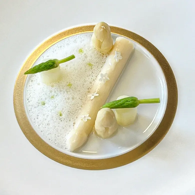 creation thumb for Fake Asparagus with Elderflowers