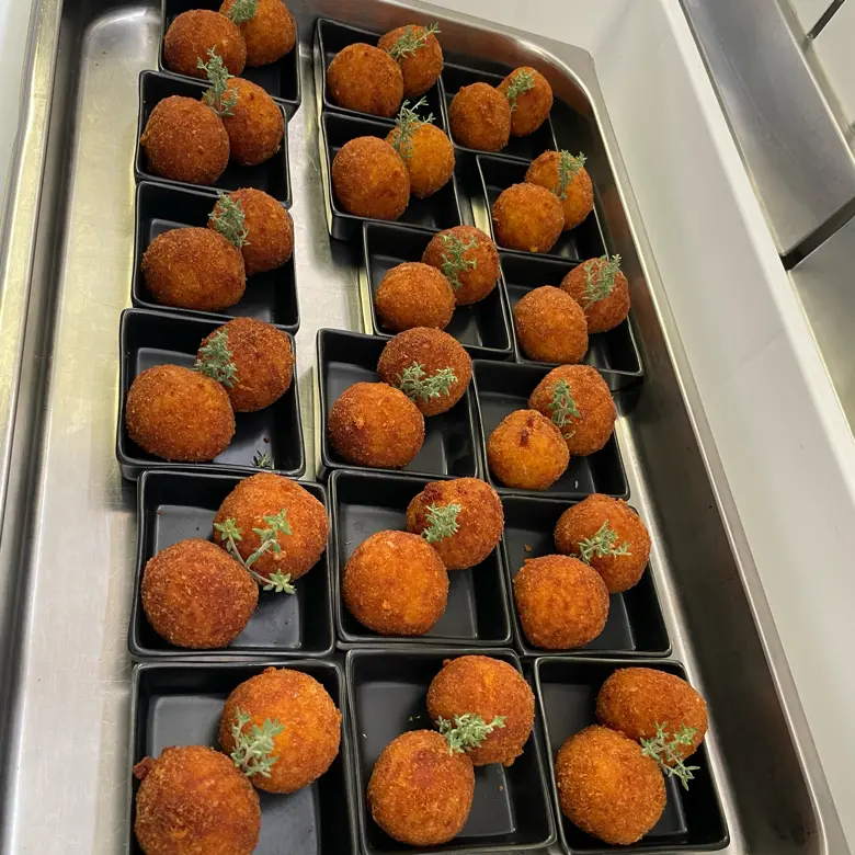 creation thumb for Arancini di riso e Formaggio con timo 