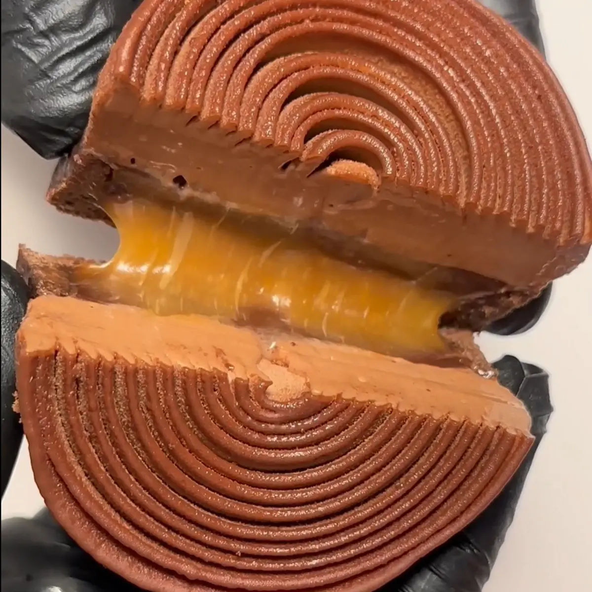 creation thumb for Chocolate, peanuts and salted caramel tart