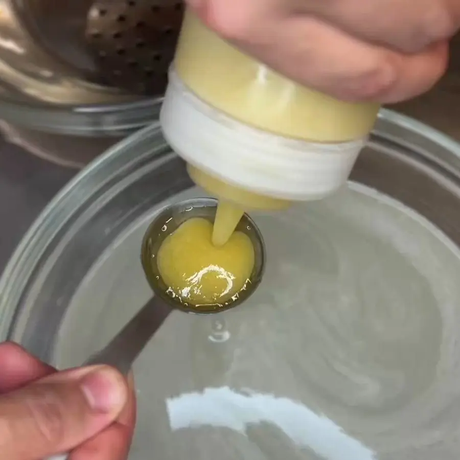 creation thumb for Alginate Bath & Plum Spheres