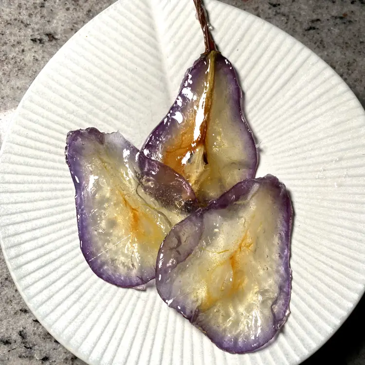 creation thumb for Glass Poached Pears - Garnish