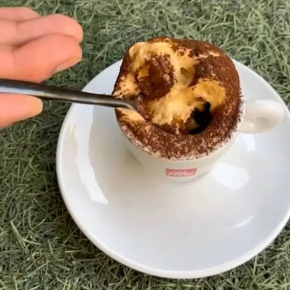 creation thumb for Spicy peanut butter and mango sriracha espuma