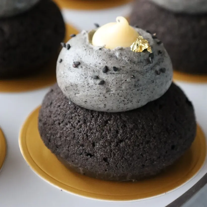 creation thumb for Black Sesam & Yuzu Choux