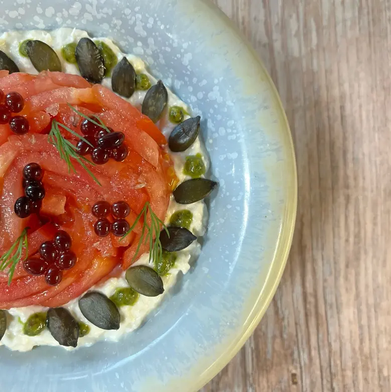 creation thumb for Tomato Rose in Creamy Burrata di Bufala
