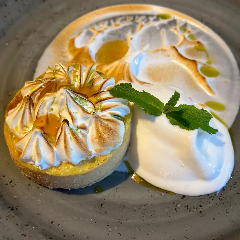 creation thumb for tart con crema di limone e sorbetto al lime
