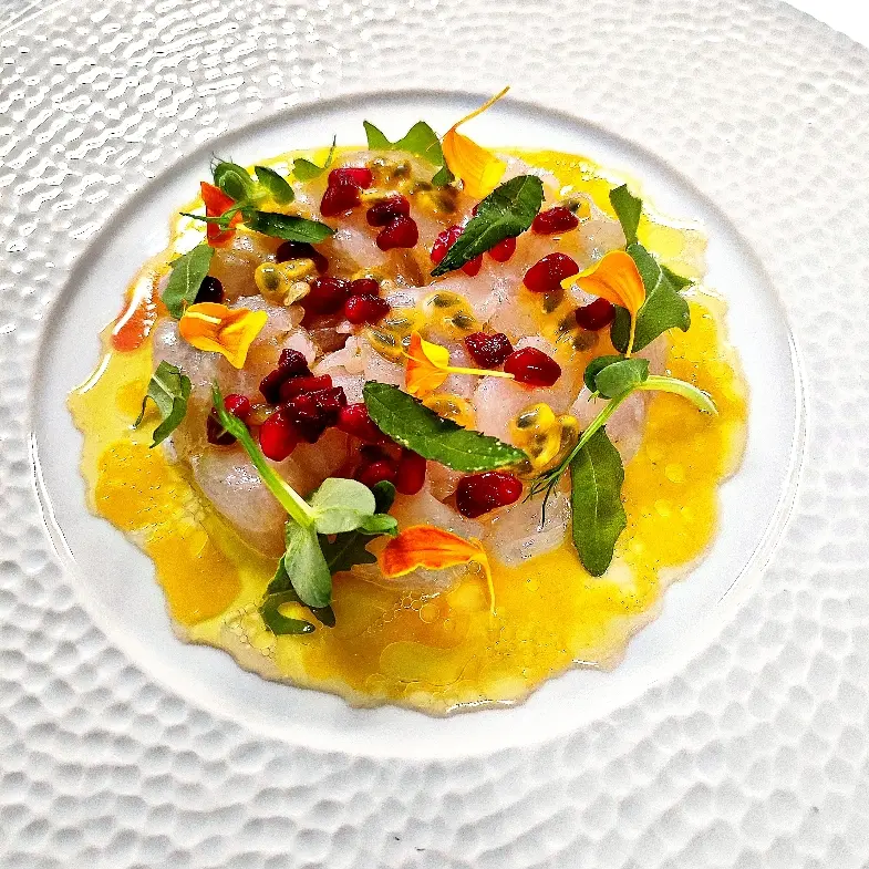 creation thumb for Seebarsch Carpaccio mit Kalamansi und Passionsfrucht-Vinaigrette