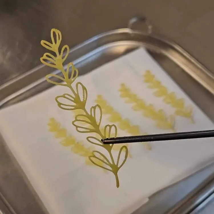 creation thumb for Basil tuile 🌿 