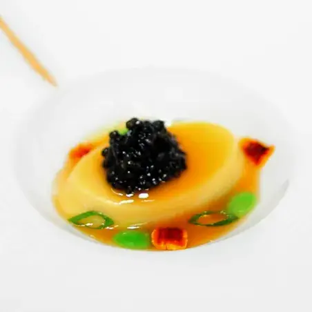 creation thumb for Asparagi Royal, Cipolla Tostata Dashi e Caviale