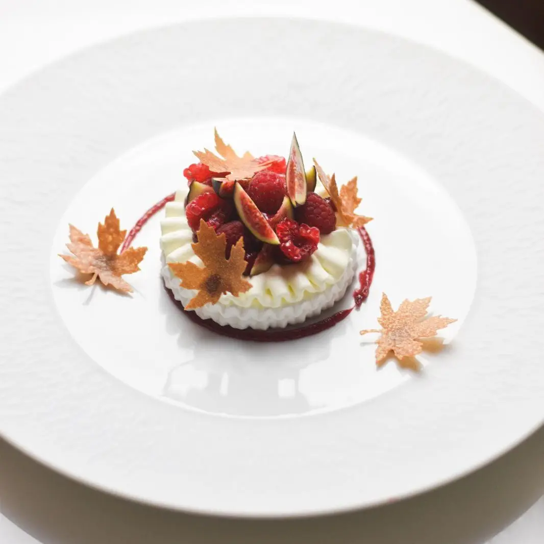 creation thumb for Fig, Raspberry, and Spice Pavlova