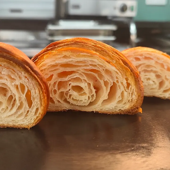 creation thumb for Flaky Honeycomb - Poolish Croissants.