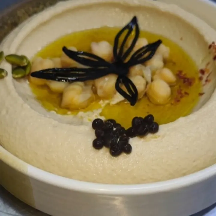 creation thumb for Hummus with tahini, very smooth and creamy 