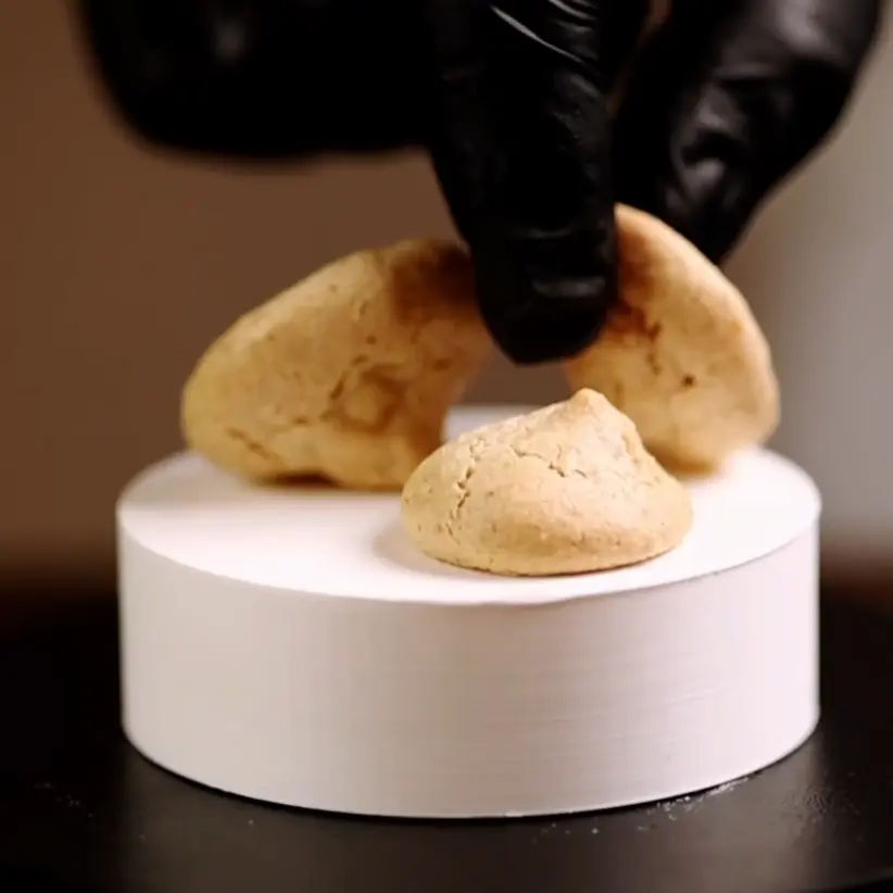 creation thumb for Crispy oilseed biscuits with shitake
