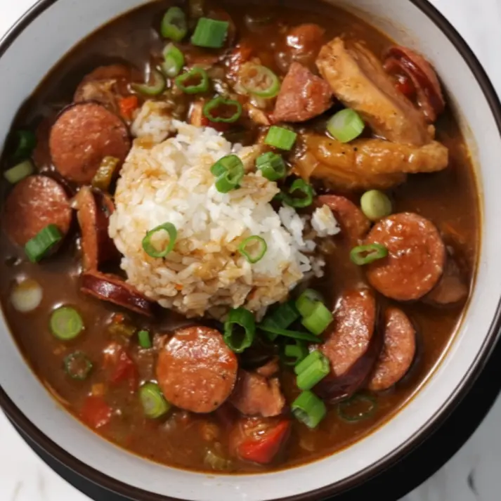 creation thumb for Gumbo fácil de pollo y salchichas