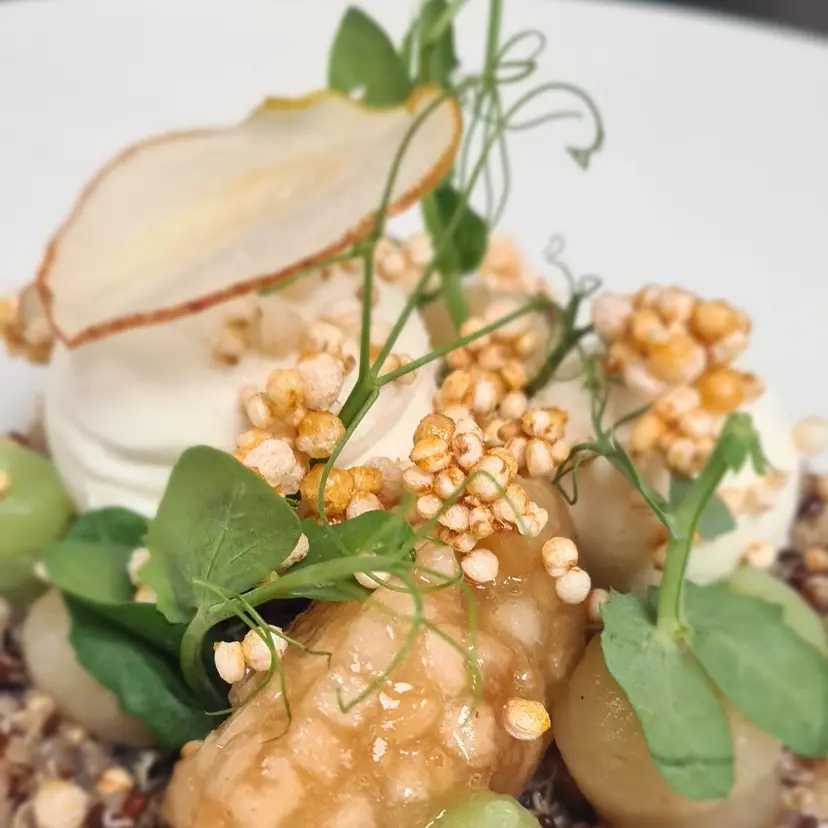 creation thumb for Caramelized sheep cheese from local farmers