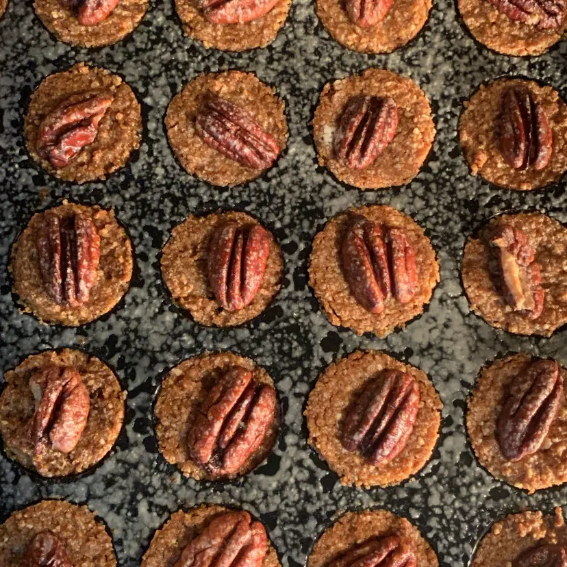 creation thumb for Pecan cookies