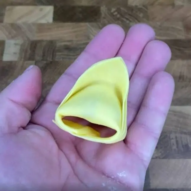 creation thumb for XXL Tortelli filled with carbonara