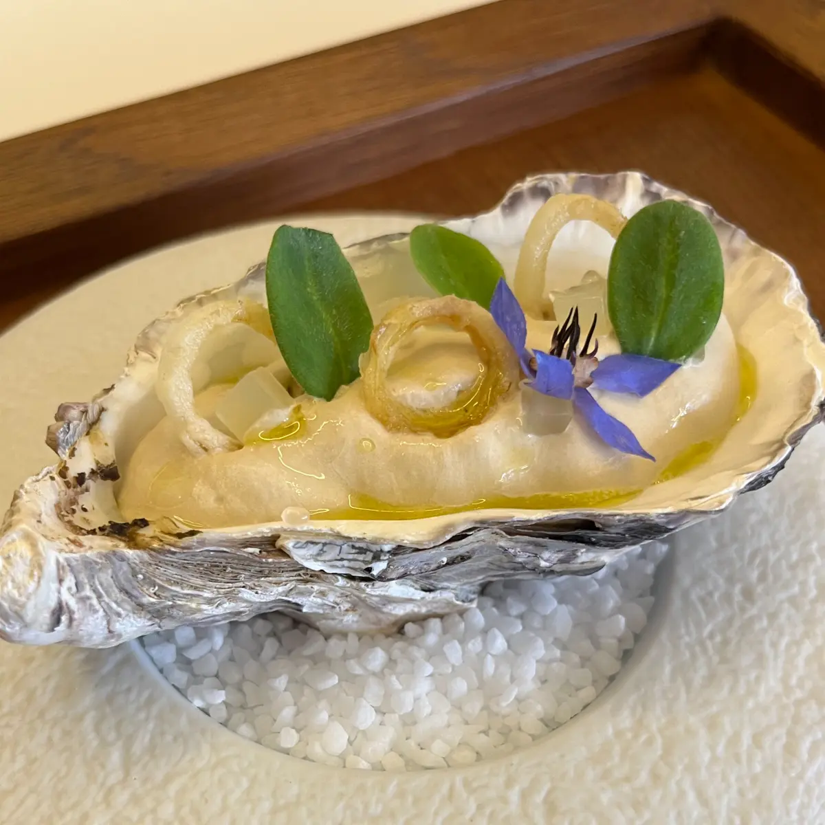 creation thumb for Oysters from La Trinité-sur-Mer,
Onions and Lemon