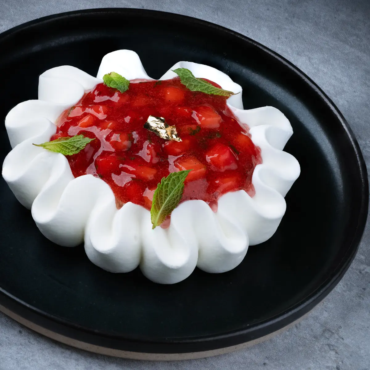 creation thumb for Meringue with Strawberry and Pistachio
