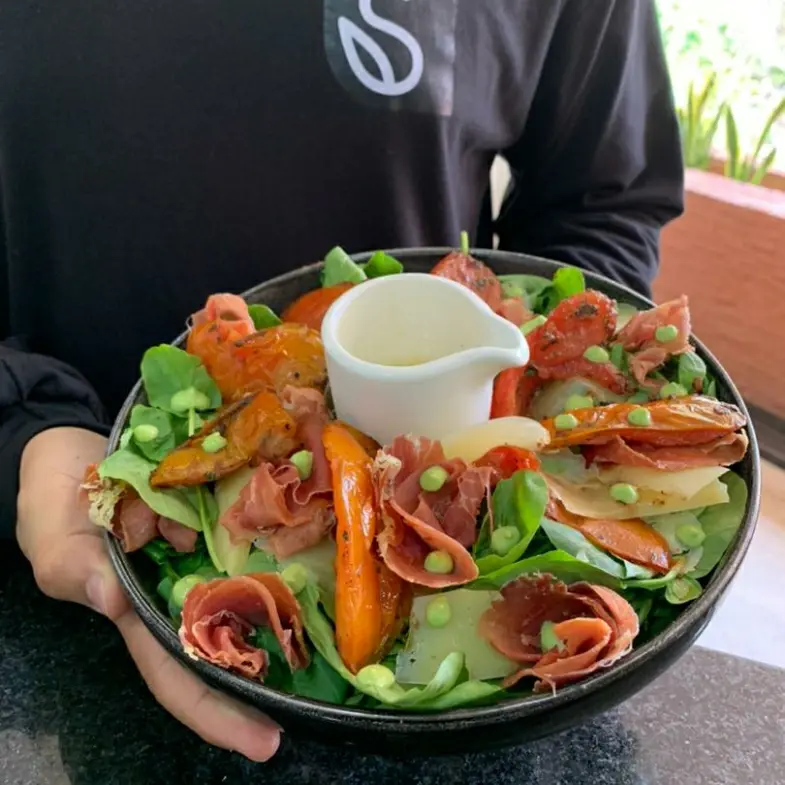creation thumb for Ensalada de jamón Serrano y tomate ahumado en tessana