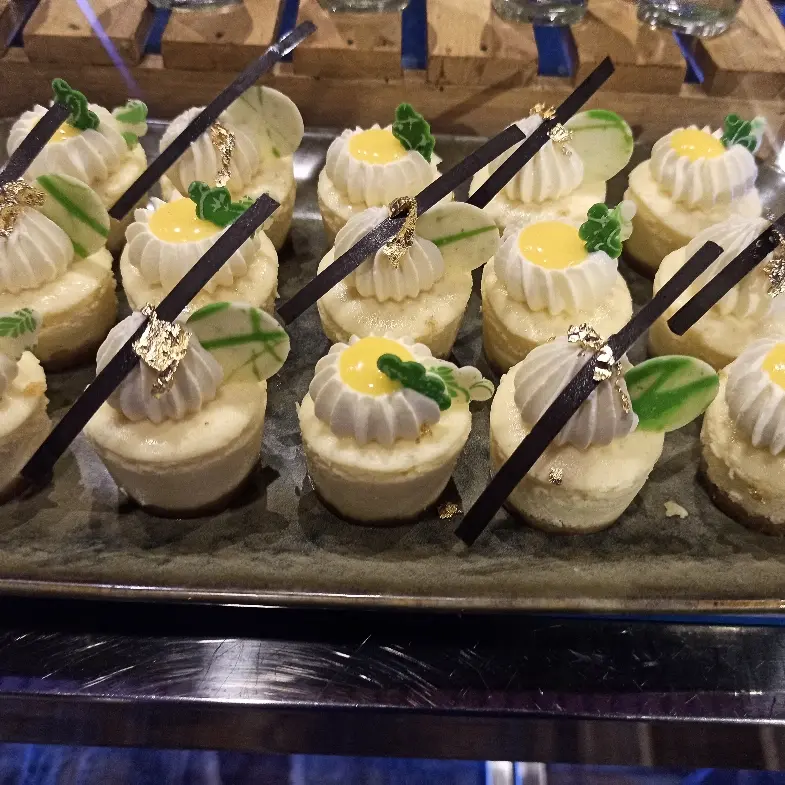 creation thumb for Lemon curd cheesecake