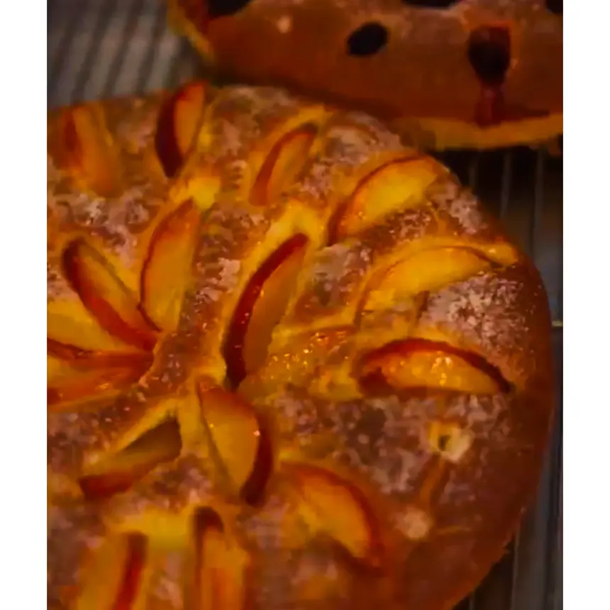 creation thumb for Focaccia dolce con frutta 