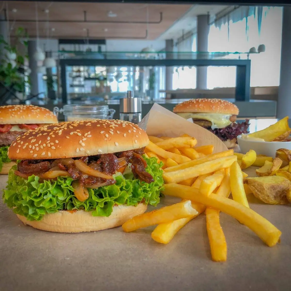 creation thumb for Saline 1822 Black Angus Burger