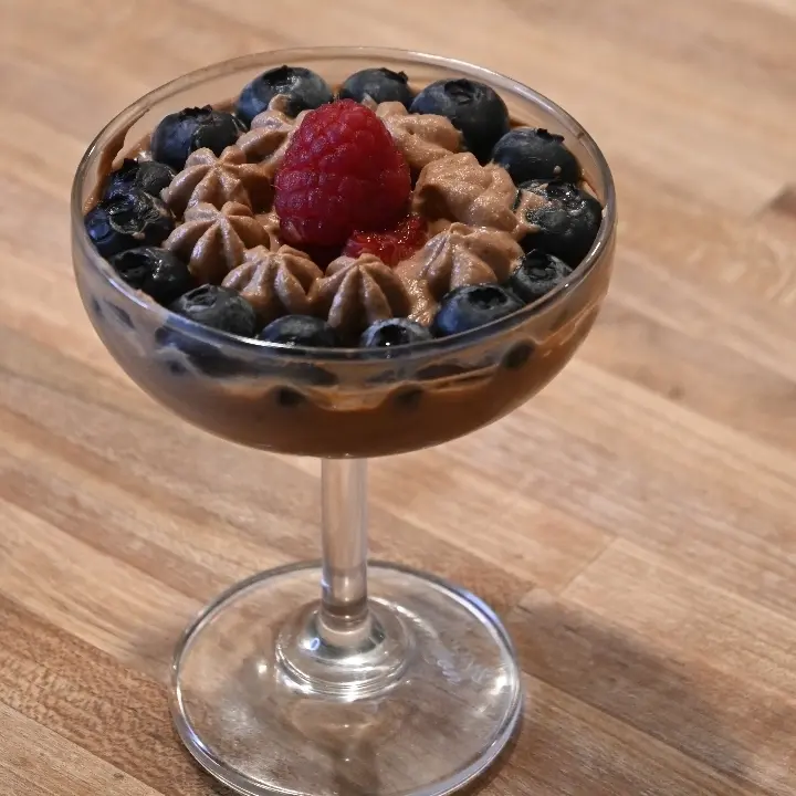 creation thumb for Schokoladenmousse auf Crème Anglaise
