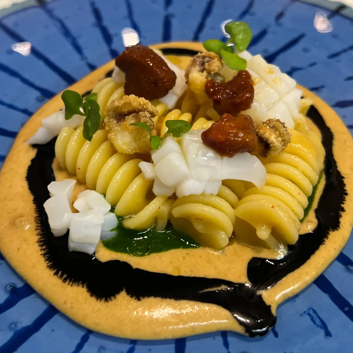 creation thumb for Fusillone, Sea Urchin, Squid Ink, Parsley