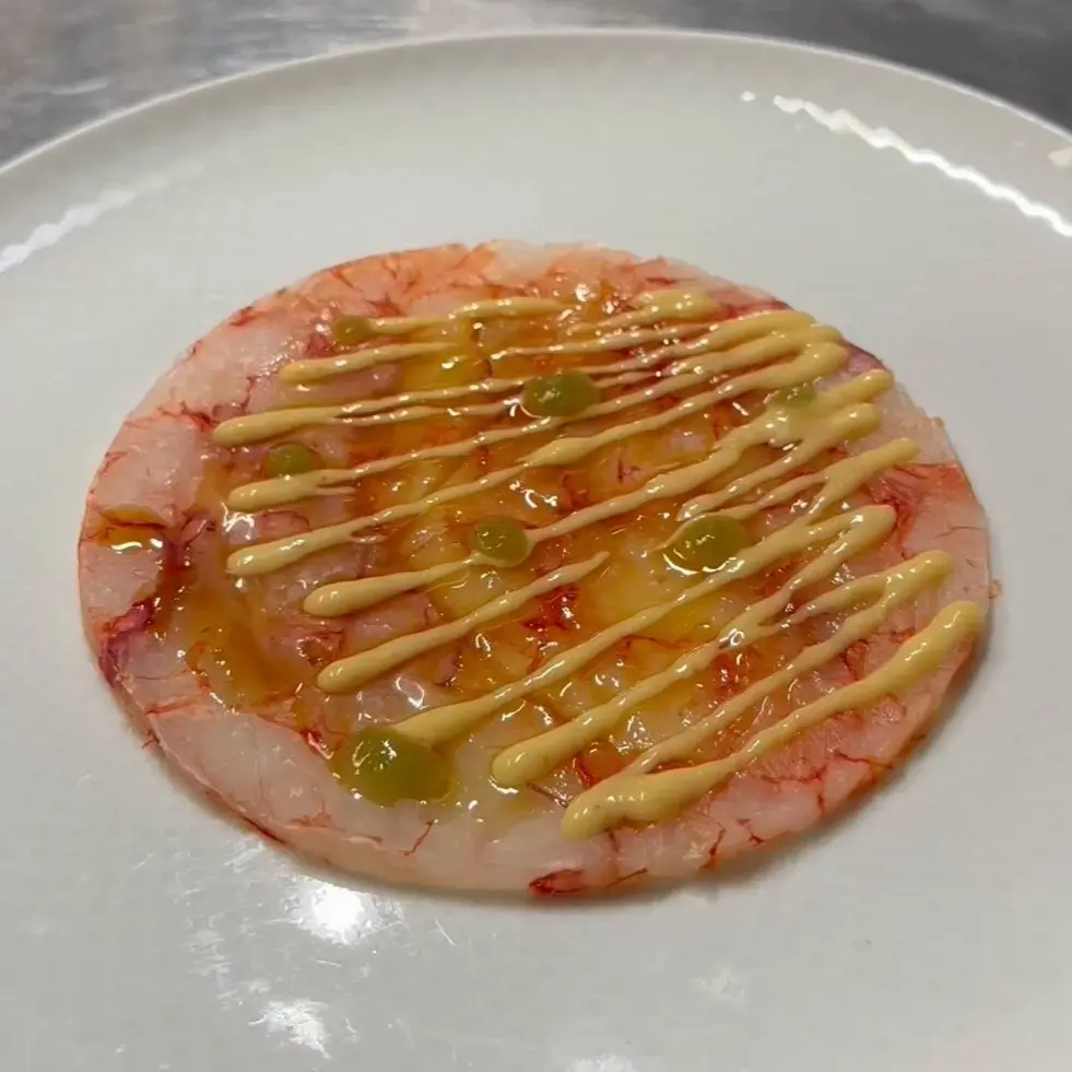 creation thumb for Rotes Garnelen-Carpaccio mit Rhabarber-Vinaigrette