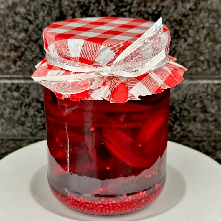 creation thumb for Sweet & Savoury Pickled Young Red Onions