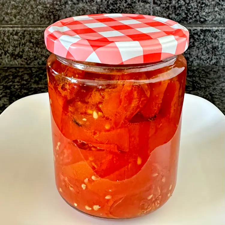 creation thumb for Roasted Tomatoes Preserved in Olive Oil