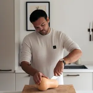 Jules Cooking