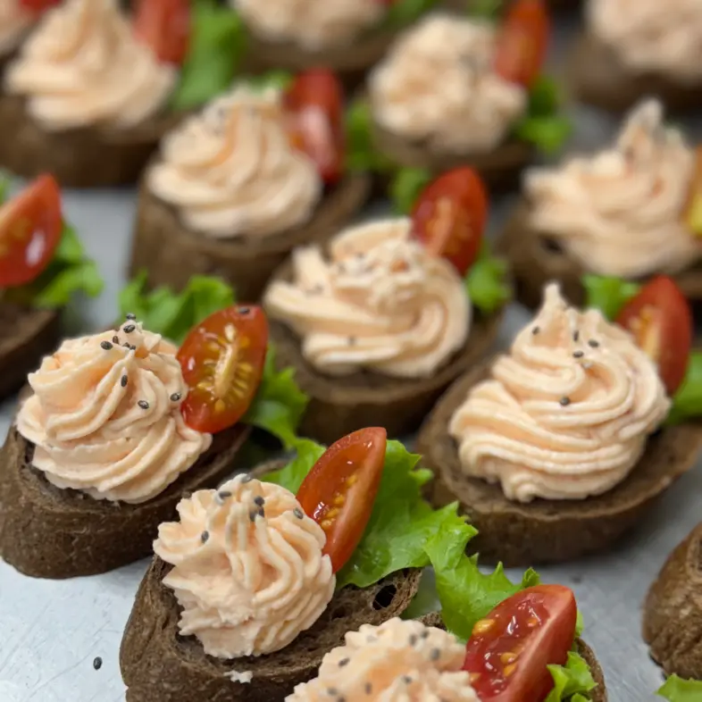creation thumb for Smoke Salmon Mousse on Rye bread