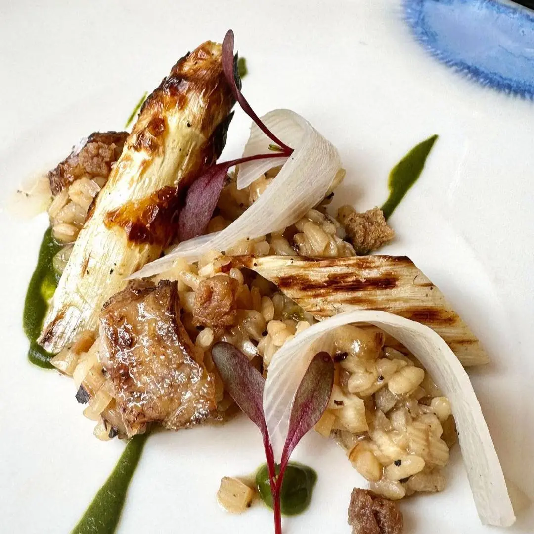creation thumb for Grilled White Asparagus with moll de l'os