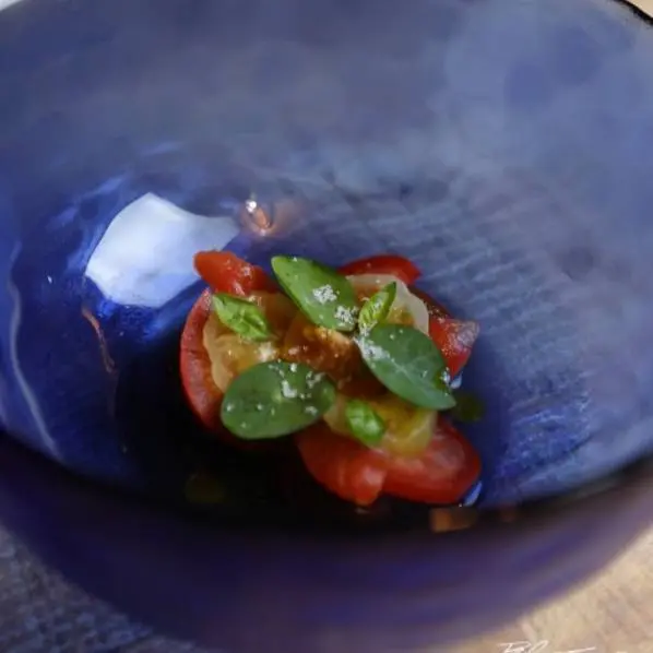 creation thumb for Marinierte und frische Tomaten mit Minztee und Basilikumöl